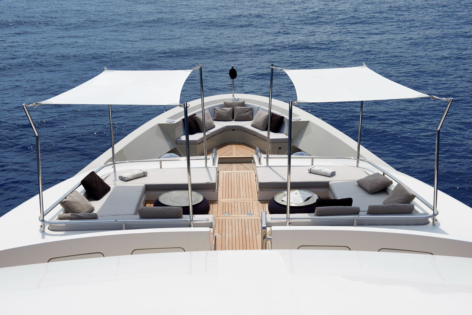 27098599 22f3 40ce b13d f3a4bb04e096