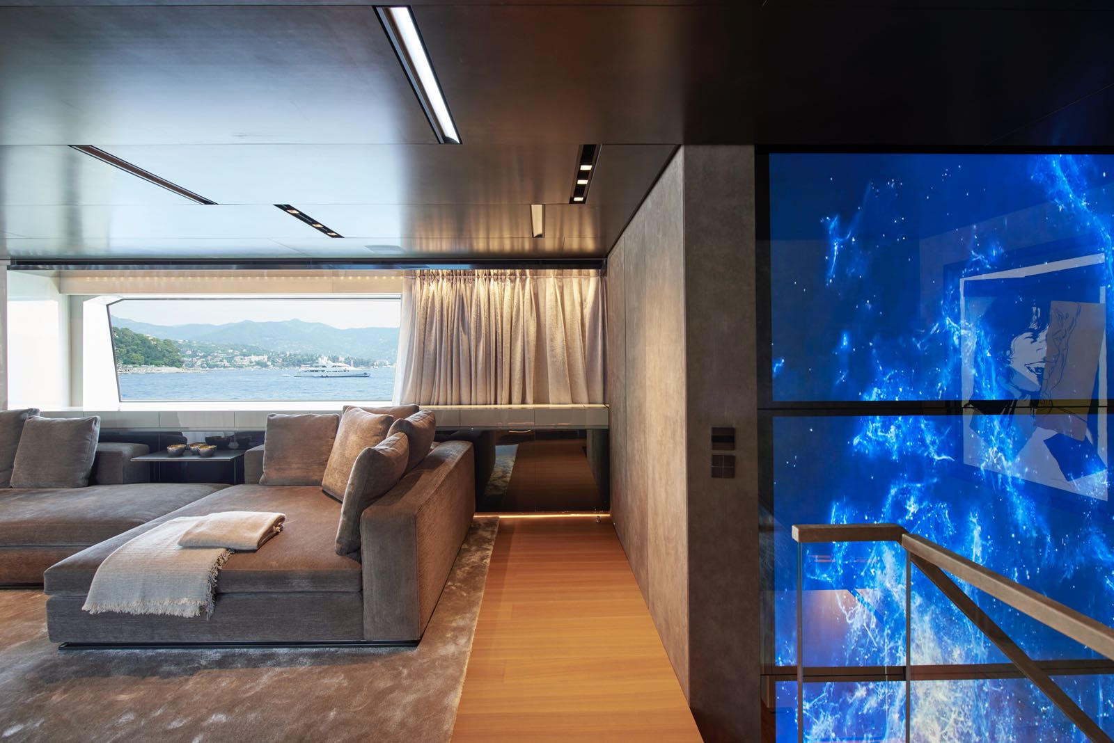 76740272 0b2c 482f 9e45 e76336ac471e